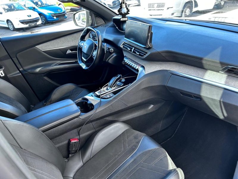 PEUGEOT 3008 (2)  1.6 l  GT 180CV  EAT8