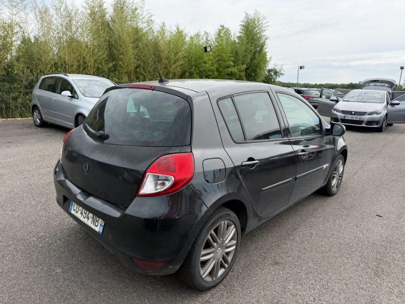 RENAULT CLIO III NIGHT AND DAY 1.5DCI 90CH Pour Pro Ou Mécaniciens 