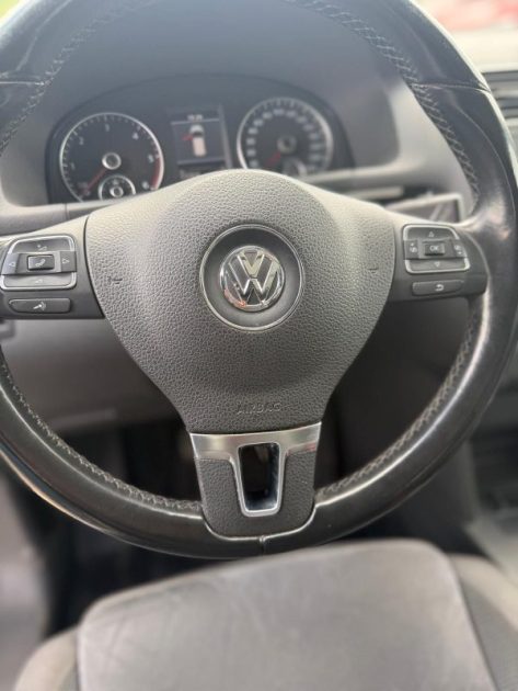 VOLKSWAGEN TOURAN 2.0 TDI 140 CONFORTLINE Trés Bon Etat 