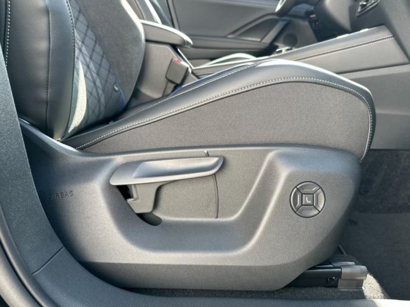 VOLKSWAGEN TIGUAN (1.5 EHYBRID R-LINE) R-LINE  2025