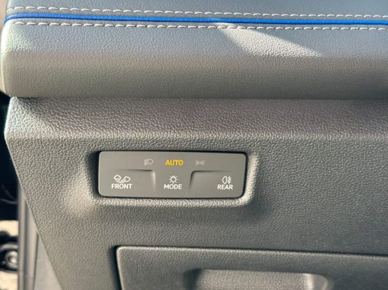 VOLKSWAGEN TIGUAN (1.5 EHYBRID R-LINE) R-LINE  2025