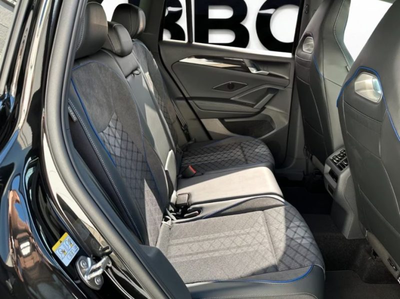 VOLKSWAGEN TIGUAN (1.5 EHYBRID R-LINE) R-LINE  2025