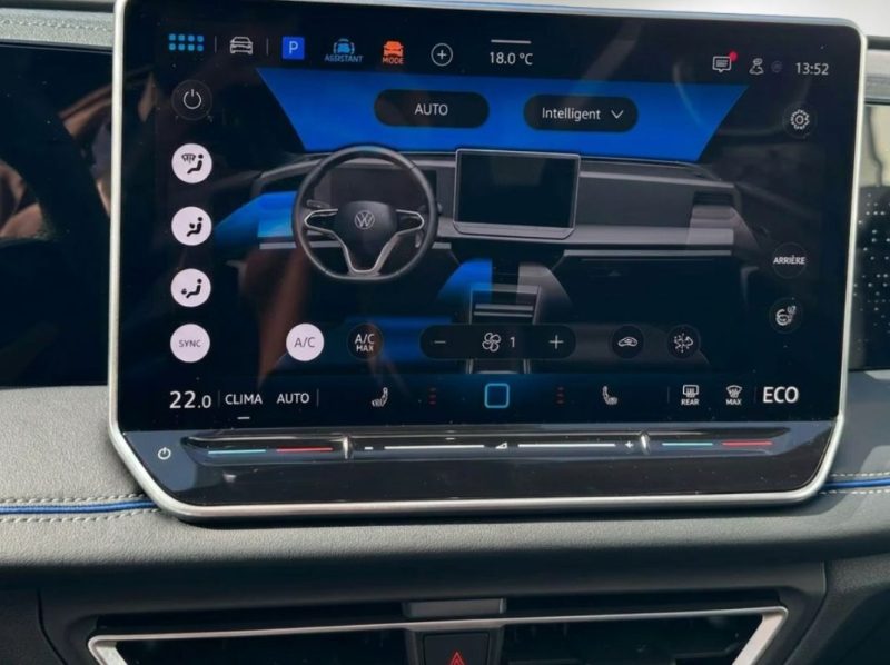 VOLKSWAGEN TIGUAN (1.5 EHYBRID R-LINE) R-LINE  2025