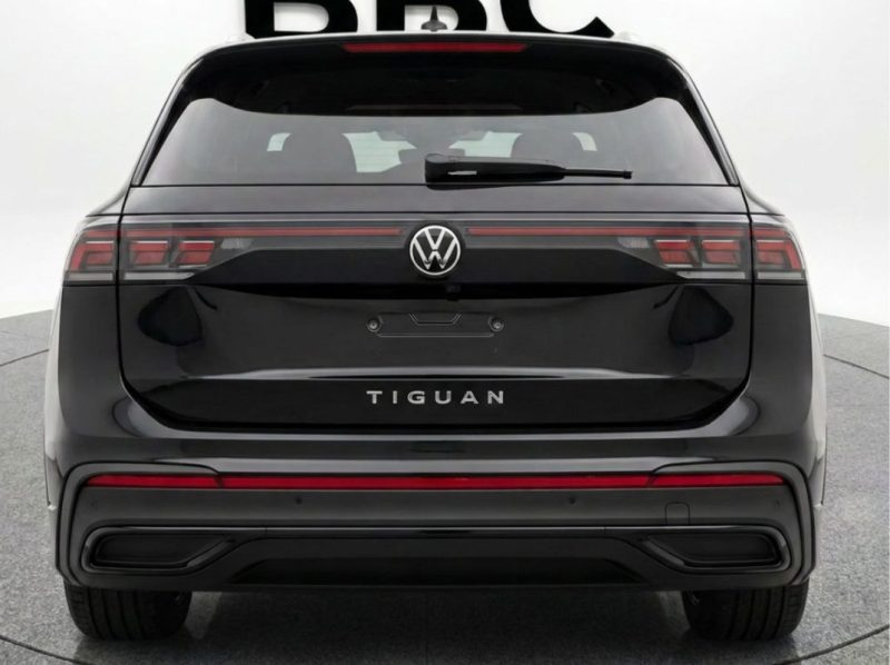 VOLKSWAGEN TIGUAN (1.5 EHYBRID R-LINE) R-LINE  2025