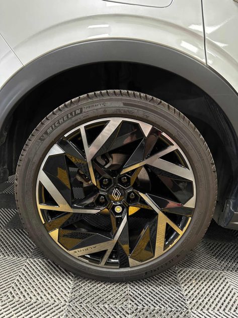 MAGNIFIQUE RENAULT ARKANA HYBRID 145 + 22 CH (1ERE MAIN, SUIVI RENAULT, TOIT OUVRANT PANORAMIQUE)