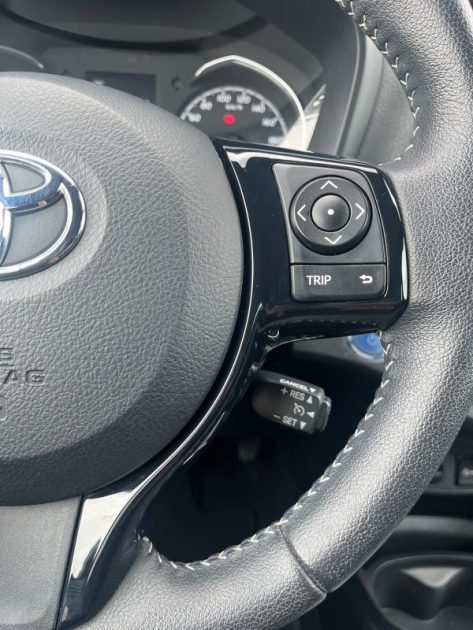 TOYOTA YARIS YARIS 3 HYBRID 100CH COLLECTION 