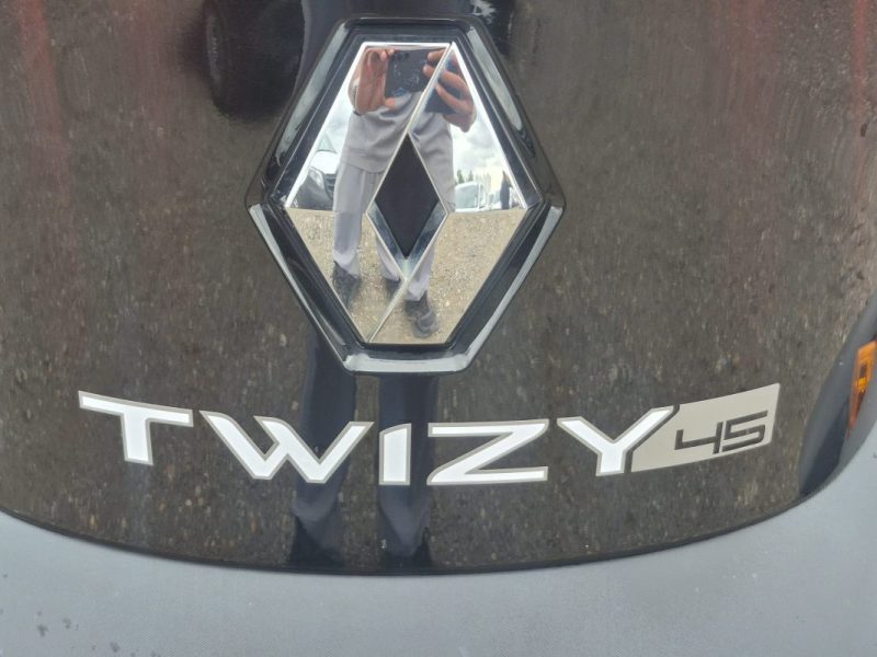 RENAULT TWIZY  45 4 KW 5 CV BOÎTE AUTO 2022 Bon Etat
