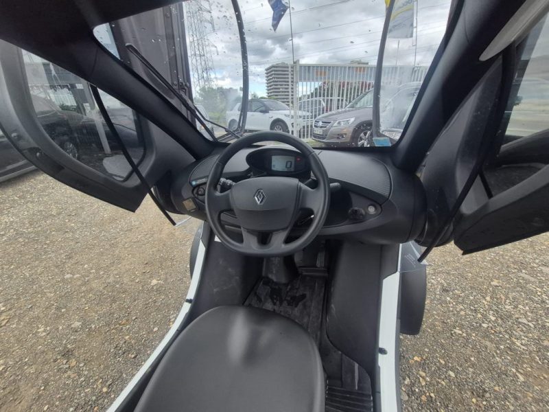 RENAULT TWIZY  45 4 KW 5 CV BOÎTE AUTO 2022 Bon Etat