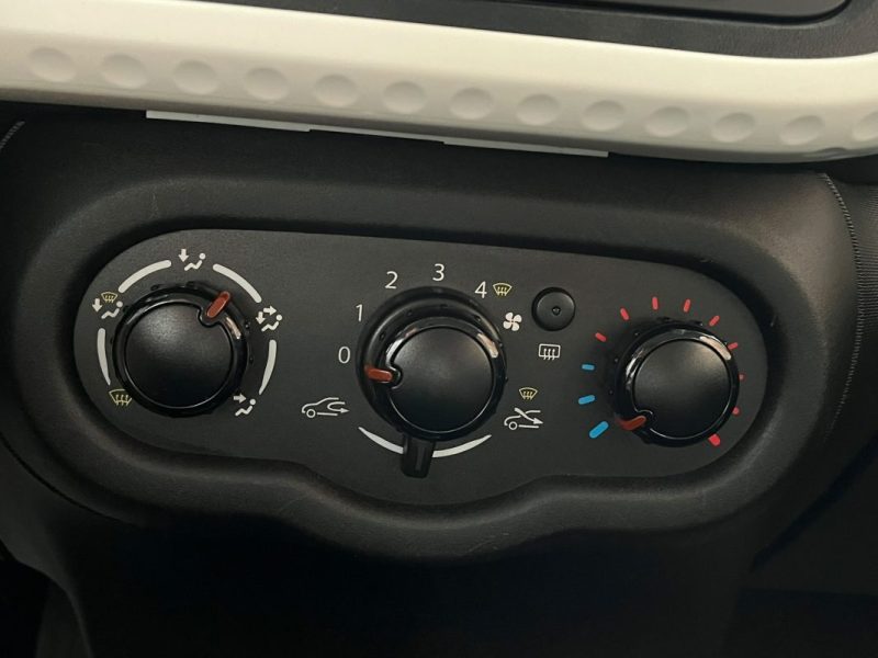 🚗 RENAULT TWINGO III 1.0 SCE 65ch ⚙️ LIFE 📱 Bluetooth 📊 34 500 km