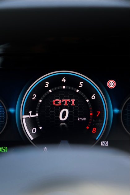VOLKSWAGEN GOLF 8 GTI 245CH /TOIT OUVRANT/