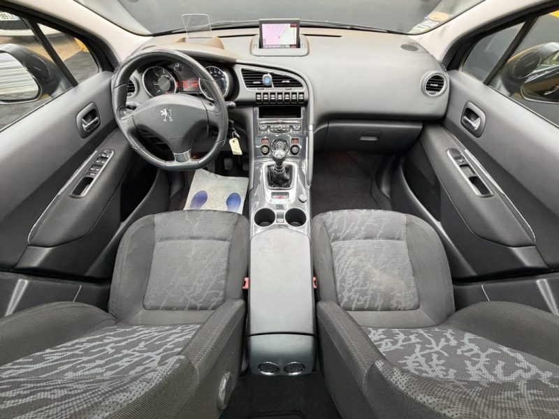 PEUGEOT 3008 1.6 HDI 16V 110CH PREMIUM PACK