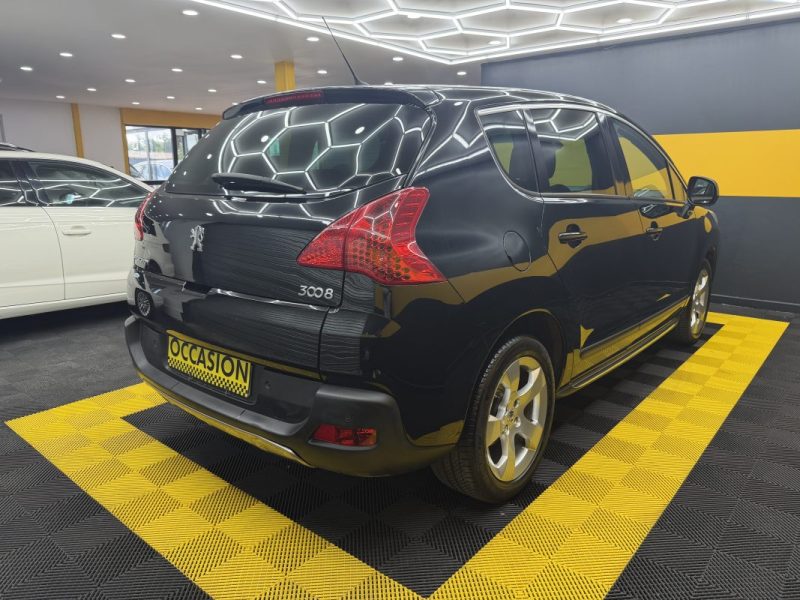 PEUGEOT 3008 1.6 HDI 16V 110CH PREMIUM PACK