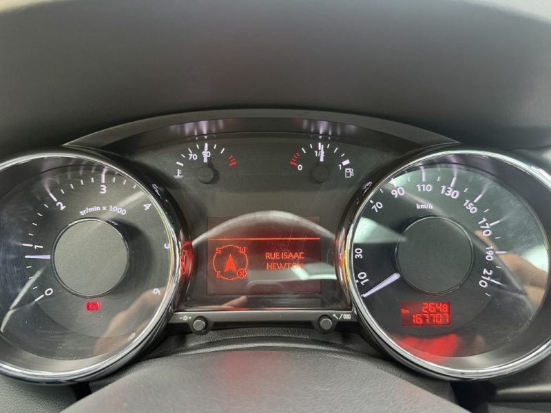 PEUGEOT 3008 1.6 HDI 16V 110CH PREMIUM PACK