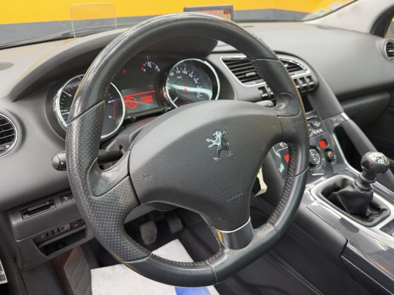 PEUGEOT 3008 1.6 HDI 16V 110CH PREMIUM PACK