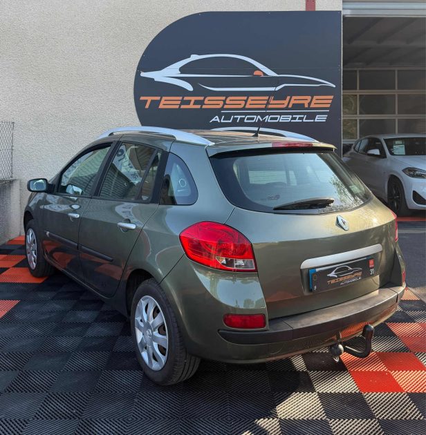 Renault clio III 3 1.2 TCE 100 - Faible KM - Attelage 