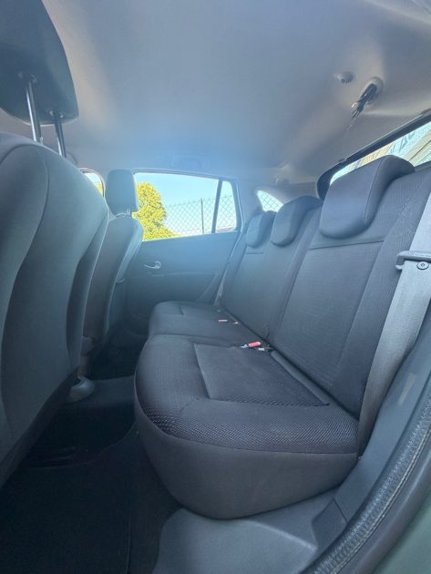 Renault clio III 3 1.2 TCE 100 - Faible KM - Attelage 