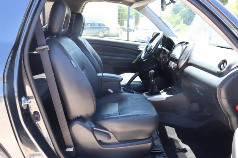 TOYOTA  RAV4 2.0 D-4D 3P