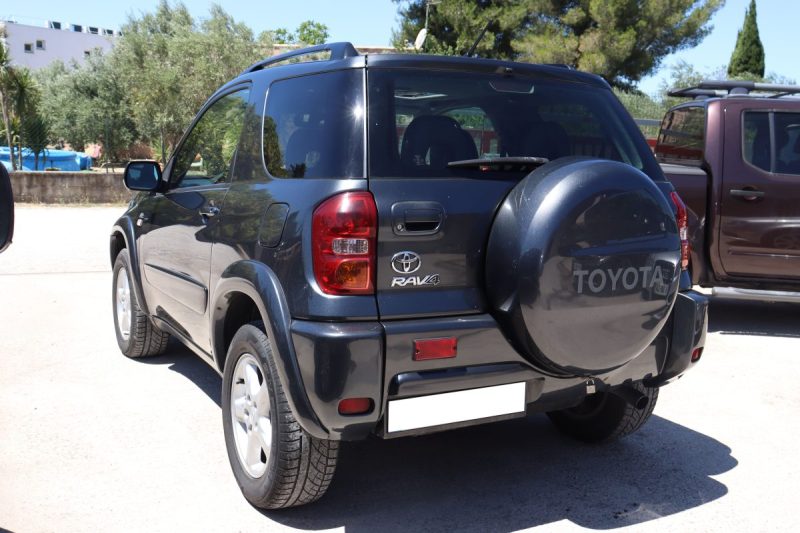 TOYOTA  RAV4 2.0 D-4D 3P
