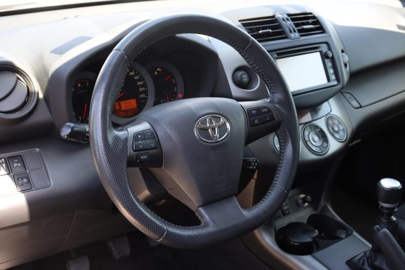 TOYOTA RAV4 2.2 D-4D 150CV 4WD EXECUTIVE 