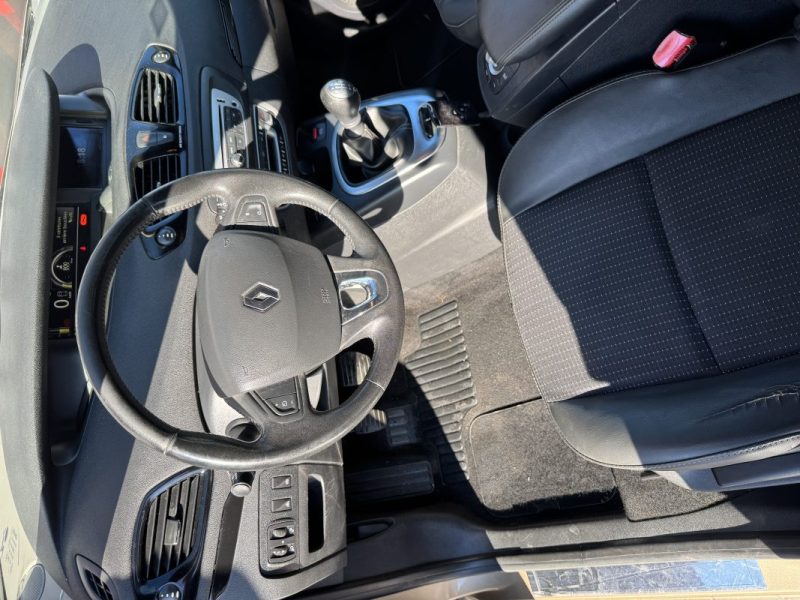 RENAULT SCENICIII GRAND 1.5 DCI 110 AUTHENTIQUE 5P 2013