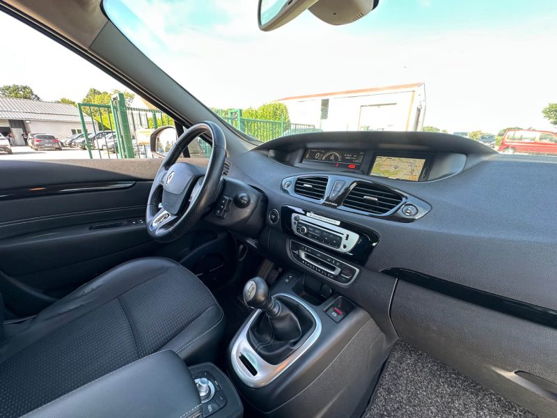RENAULT SCENICIII GRAND SCENIC 1.5 DCI 110 BOSE 2013