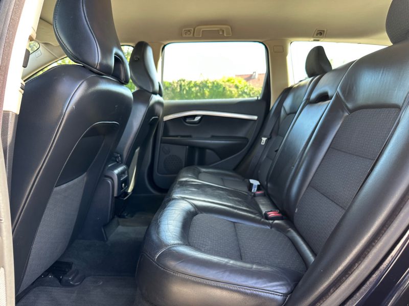 VOLVO V70 2.4 D5 KINETIC GEARTRONIC 