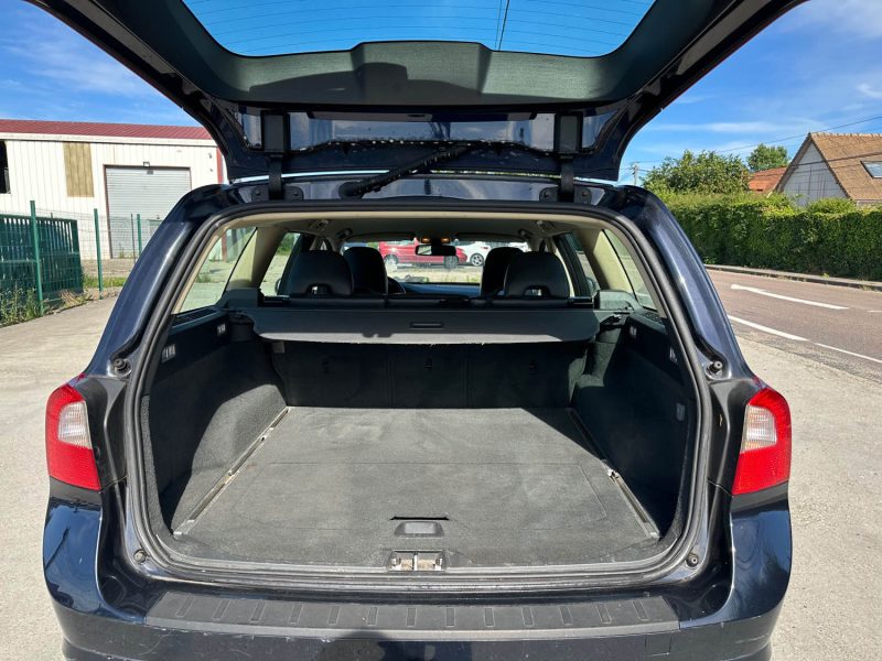 VOLVO V70 2.4 D5 KINETIC GEARTRONIC 