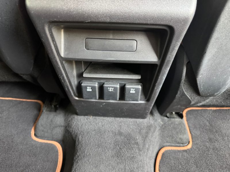LAND ROVER DISCOVERY 2.0 TD4 180 HSE LUXURY BVA 7PL 2015