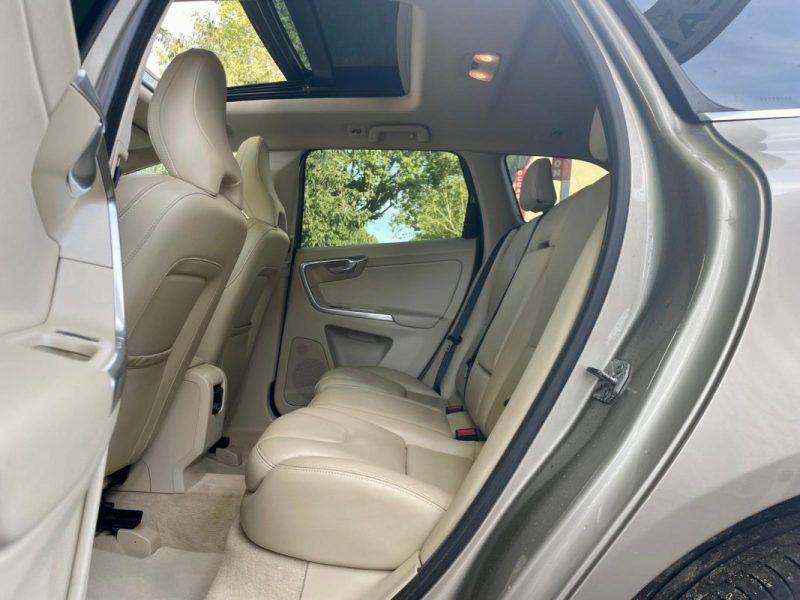 VOLVO XC60 D5 AWD 220 XENIUM GEARTRONIC 