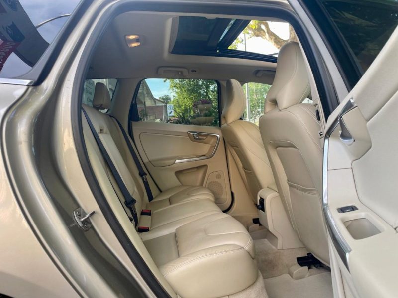 VOLVO XC60 D5 AWD 220 XENIUM GEARTRONIC 