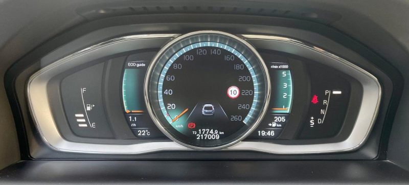VOLVO XC60 D5 AWD 220 XENIUM GEARTRONIC 