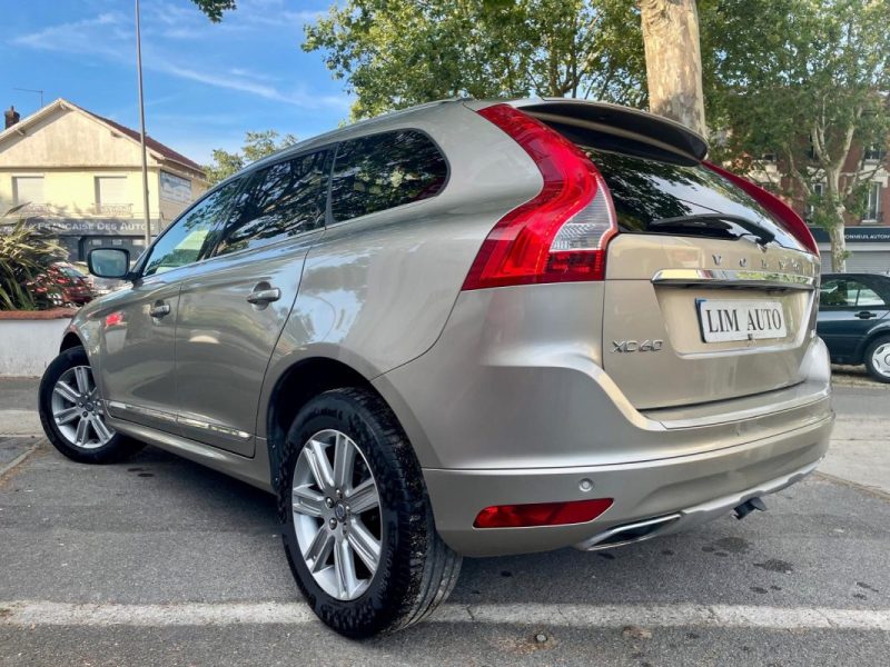 VOLVO XC60 D5 AWD 220 XENIUM GEARTRONIC 