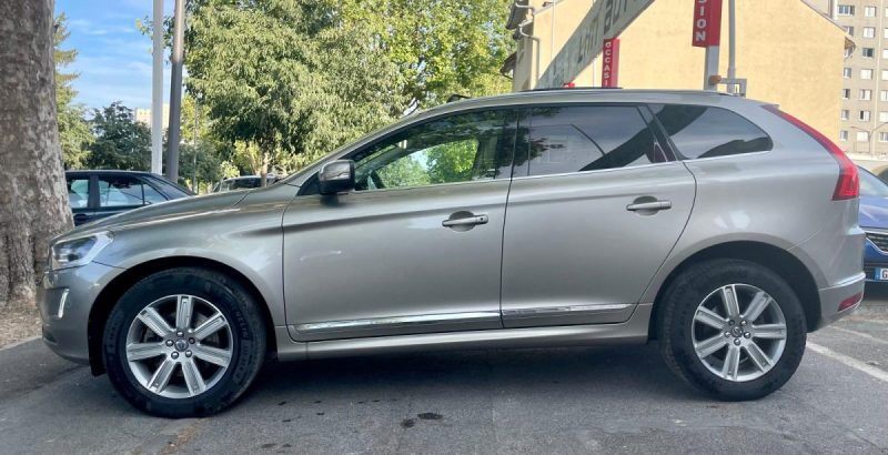 VOLVO XC60 D5 AWD 220 XENIUM GEARTRONIC 