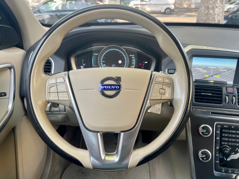 VOLVO XC60 D5 AWD 220 XENIUM GEARTRONIC 
