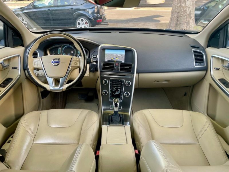 VOLVO XC60 D5 AWD 220 XENIUM GEARTRONIC 