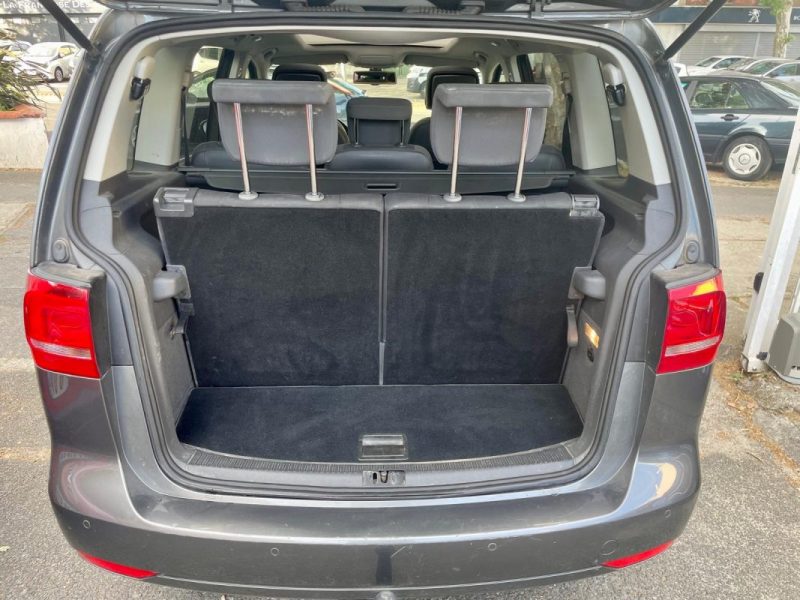 VOLKSWAGEN TOURAN 2.0 TDI 140 LIFE 7 Places