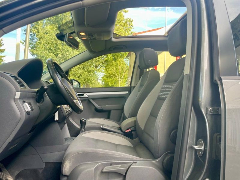 VOLKSWAGEN TOURAN 2.0 TDI 140 LIFE 7 Places