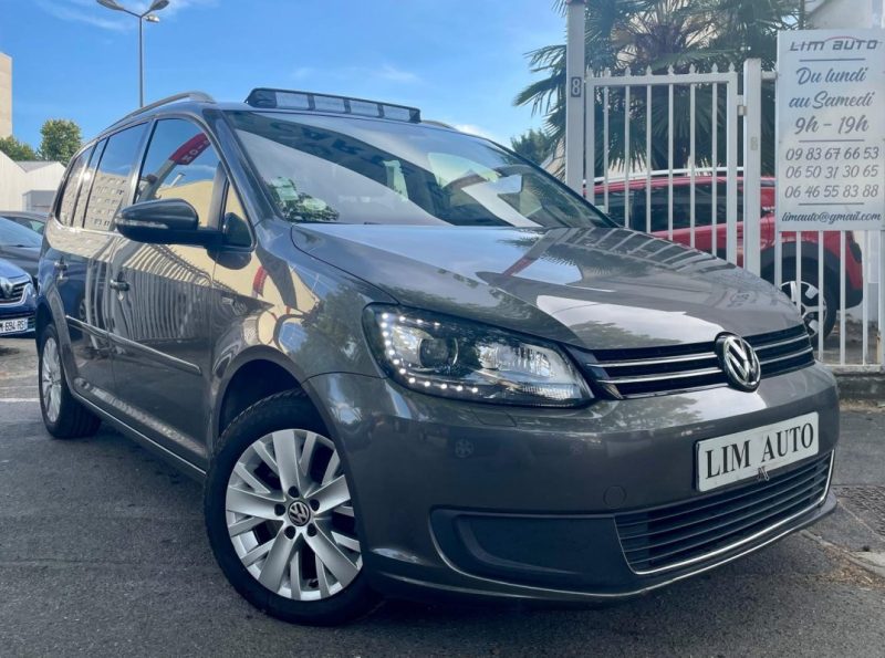 VOLKSWAGEN TOURAN 2.0 TDI 140 LIFE 7 Places