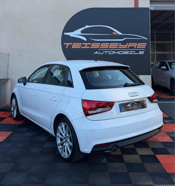 Audi A1 1.6 TDI 116CH S-Line 