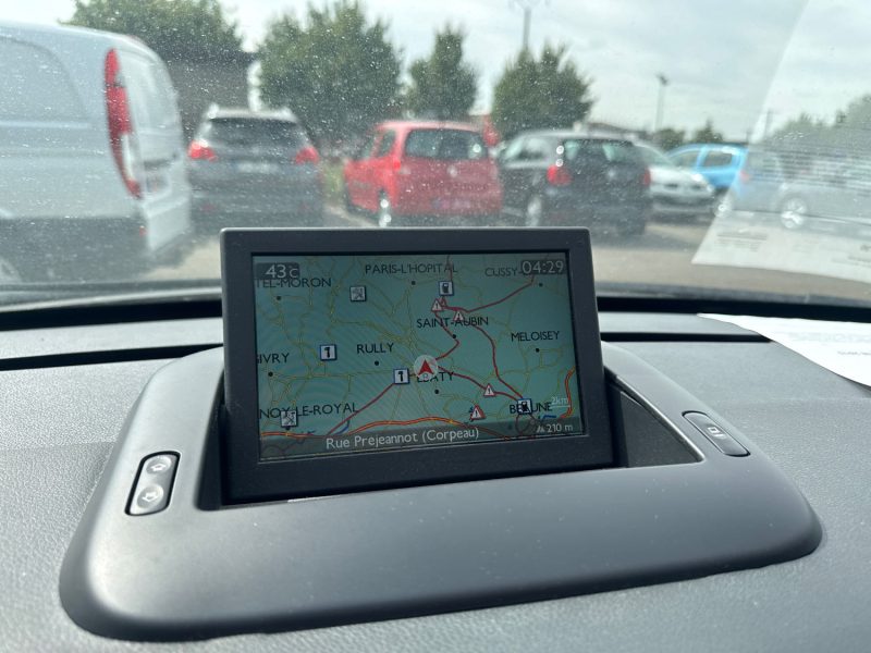 PEUGEOT 5008 1.6 BLUE HDI 120 ALLURE 7 PLACES 