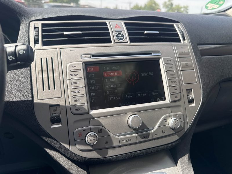 FORD  KUGA  2.5 T 200 CV TITANIUM  