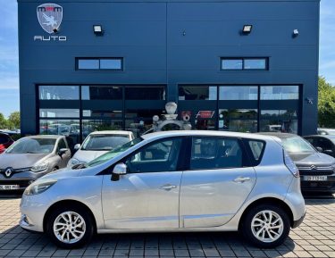 RENAULT SCENICIII 1.5 DCI 110 DYNAMIQUE 2012