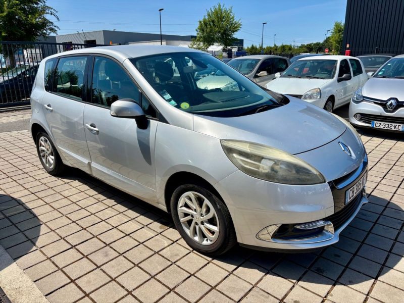 RENAULT SCENICIII 1.5 DCI 110 DYNAMIQUE 2012