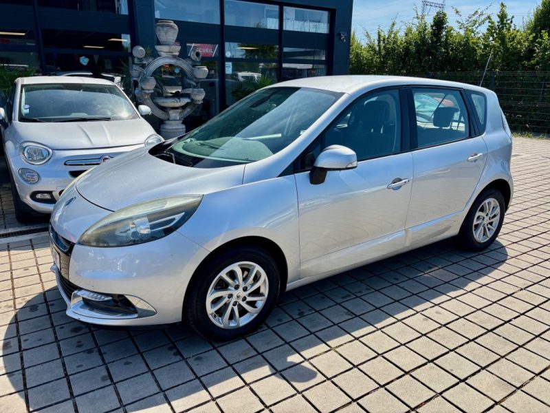 RENAULT SCENICIII 1.5 DCI 110 DYNAMIQUE 2012