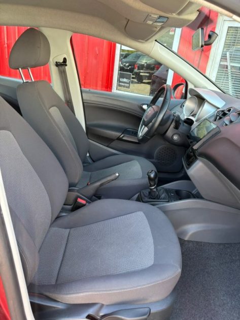 SEAT IBIZA IV SC 1.6 TDI 90 REFERENCE 2011