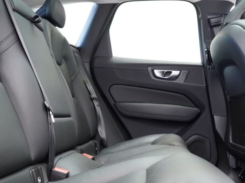 VOLVO XC60 PLUS DARK 2024