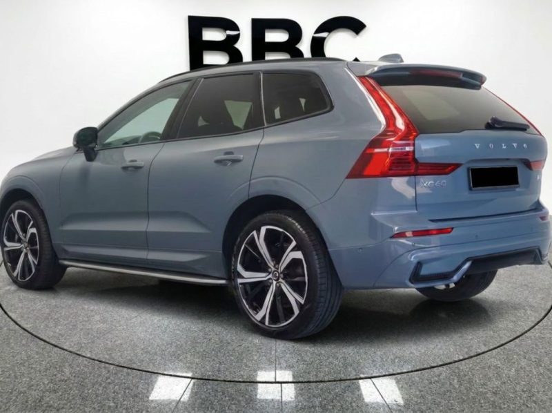 VOLVO XC60 PLUS DARK 2024