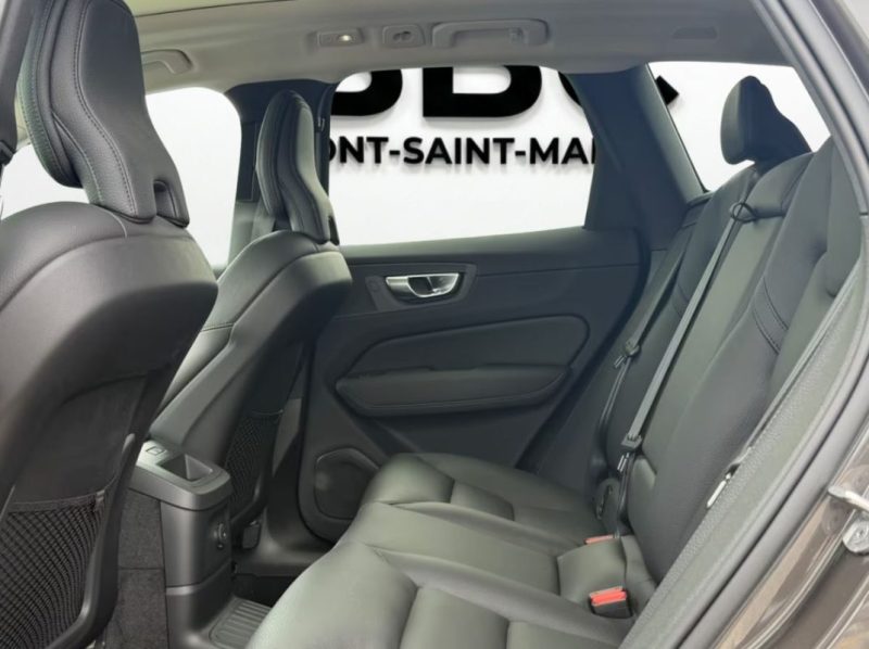 VOLVO XC60 ULTIMATE DARK RECHARGE PLUG-IN HYBRID AWD 2023