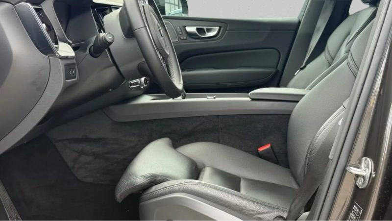 VOLVO XC60 ULTIMATE DARK RECHARGE PLUG-IN HYBRID AWD 2023