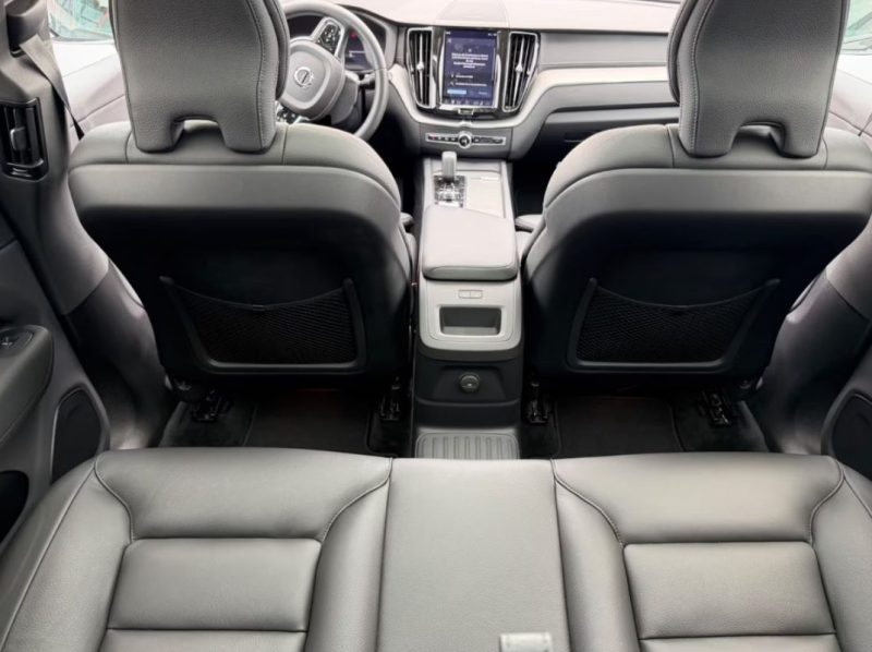 VOLVO XC60 ULTIMATE DARK RECHARGE PLUG-IN HYBRID AWD 2023